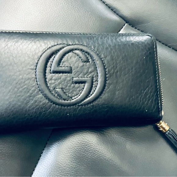 GUCCI BLACK ZIPPY SOHO WALLET - Picture 2 of 11